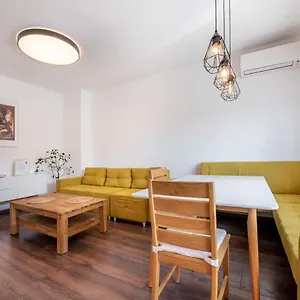 cosy-apartment-in-central-varna.varna-hotels.com/